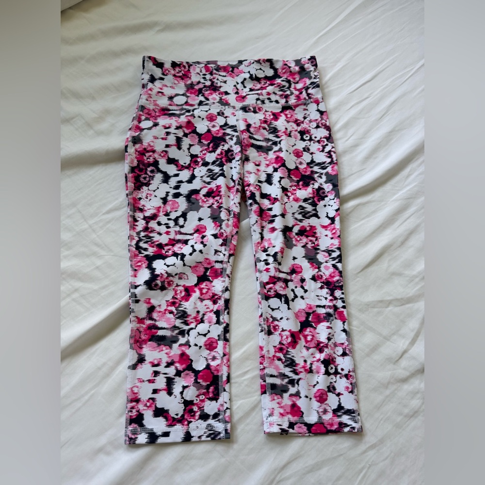 Xersion Pink and Black Camouflage Leggings